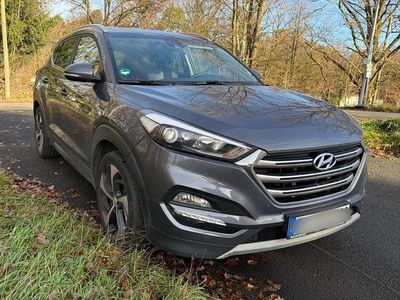 Grau Gebraucht 2016 Hyundai Tucson Style SUV | 13.200 € (Fairer Preis)