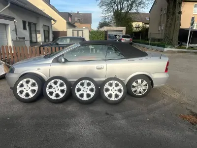 Gebraucht Opel Astra 102 PS (75 kW) 2004 Silber Cabrio