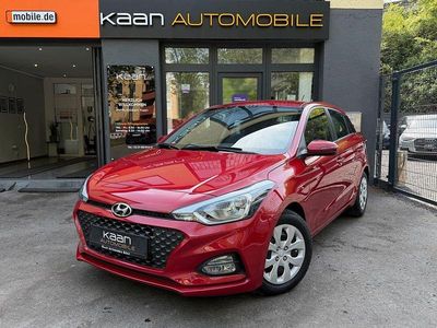 Gebraucht Hyundai i20 Pure 84 PS (61 kW) 2018 Rot Limousine