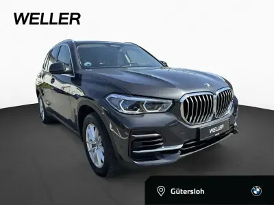 Gebraucht BMW X5 Performance 286 PS (210 kW) 2022 Sophistograu (grau) SUV
