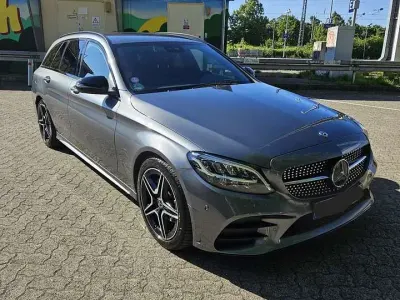 Gebraucht Mercedes C180 AMG line 156 PS (114 kW) 2018 Grau Kombi