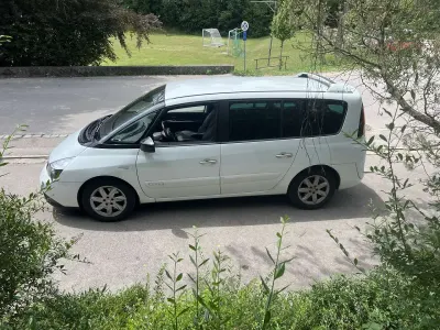 Gebraucht Renault Espace 150 PS (110 kW) 2014 Weiß Van / Kleinbus