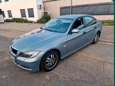 gebraucht BMW 320 i e90