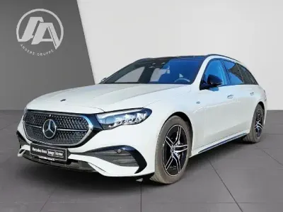 Gebraucht Mercedes E300 AMG 313 PS (230 kW) 2025 Alpingrau Kombi