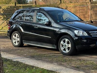 Gebraucht Mercedes ML320 224 PS (164 kW) 2007 Schwarz SUV