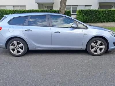 Gebraucht Opel Astra Style 140 PS (102 kW) 2015 Silber Kombi