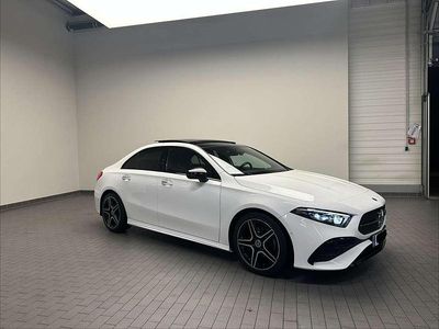 Gebraucht Mercedes A180 136 PS (100 kW) 2024 Weiß Limousine