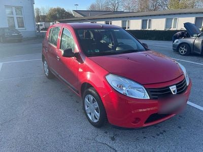 Second-hand Dacia Sandero 70 CP (51 kW) 2009 Roșu Hatchback
