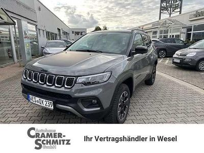 Gebraucht Jeep Compass 181 PS (133 kW) 2024 Grau (sting gray / dach schwarz) SUV