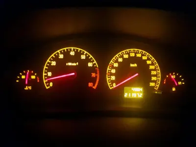 Begagnad Opel Vectra 120 HK (88 kW) 2003 Silver Sedan