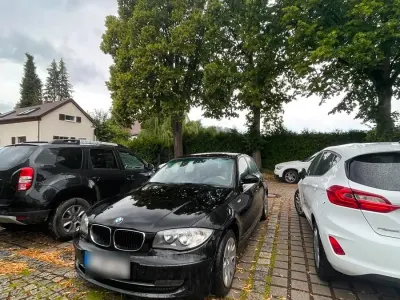 Gebraucht BMW 116 122 PS (89 kW) 2008 Schwarz Kleinwagen