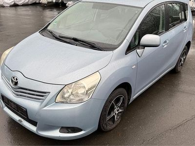 Gebraucht Toyota Verso 126 PS (92 kW) 2010 Blau Van / Kleinbus
