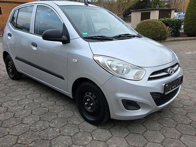Gebraucht Hyundai i10 68 PS (50 kW) 2011 Silber Kleinwagen