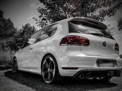 Gebraucht VW Golf VI Edition 300 PS (220 kW) 2011 Weiß Kleinwagen
