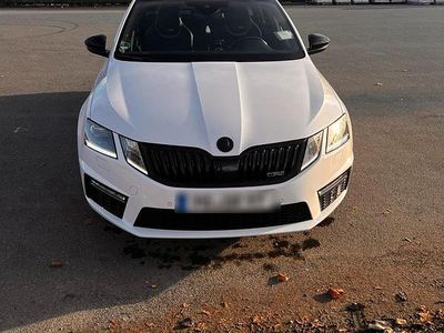 Weiß Gebraucht 2017 Skoda Octavia RS Kombi | 20.500 € (Etwas zu teuer)