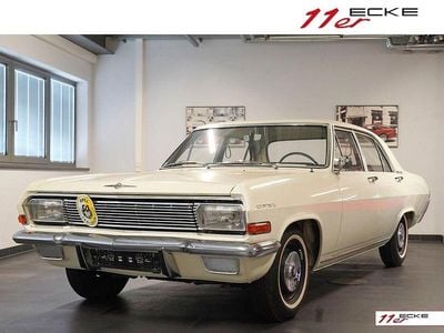 Weiß Gebraucht 1965 Opel Kapitän Limousine | 26.900 €
