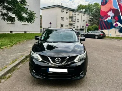 Gebraucht Nissan Qashqai 360º 163 PS (119 kW) 2015 Schwarz SUV