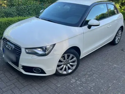 Gebraucht Audi A1 Attraction 90 PS (66 kW) 2014 Weiß Kleinwagen