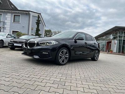Black sapphire metallic Gebraucht 2022 BMW 116 Advantage Kleinwagen | 23.990 € (Etwas zu teuer)