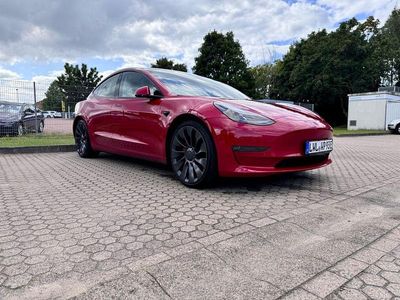 Rot Gebraucht 2022 Tesla Model 3 Limousine | 29.999 € (Fairer Preis)
