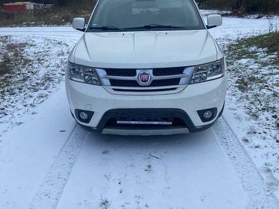 Gebraucht Fiat Freemont 170 PS (125 kW) 2011 Weiß SUV