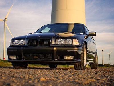 Second-hand BMW 323 170 CP (125 kW) 1997 Negru Coupe