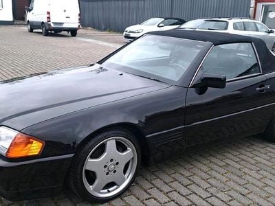 Second-hand Mercedes SL300 192 CP (141 kW) 1994 Negru Cabrio