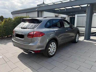 Usata Porsche Cayenne 310 CV (228 kW) 2011 Grigio SUV