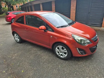 Gebraucht Opel Corsa 87 PS (63 kW) 2011 Rot Kleinwagen