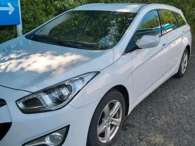 Gebraucht Hyundai i40 130 PS (95 kW) 2014 Weiß Kombi