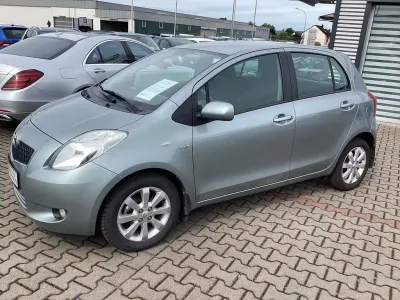 Gebraucht Toyota Yaris Team 90 PS (66 kW) 2008 Silber Kleinwagen