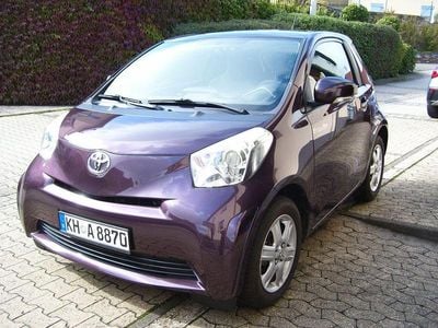 Toyota iQ