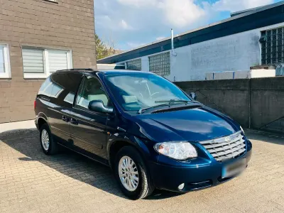 Używany Chrysler Voyager 150 KM (110 kW) 2006 Niebieski Minivan