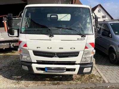 Gebraucht Mitsubishi Canter 175 PS (128 kW) 2018 Weiß Limousine