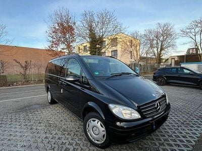 Schwarz Gebraucht 2009 Mercedes Viano Van / Kleinbus | 13.999 € (Fairer Preis)