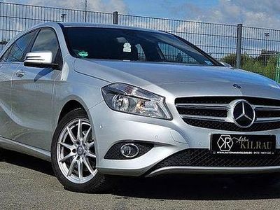 Gebraucht Mercedes A180 122 PS (89 kW) 2012 Silber Limousine