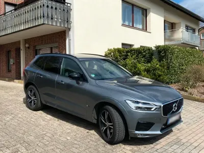 Gebraucht Volvo XC60 R-Design 190 PS (139 kW) 2020 Grau SUV