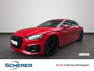 Gebraucht Audi A5 Sportback Ambiente 204 PS (150 kW) 2022 Tangorot metallic (metallic) Kleinwagen