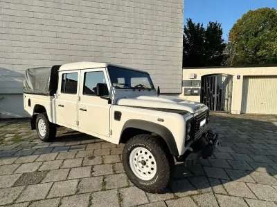 Gebraucht Land Rover Defender 122 PS (89 kW) 2008 Weiß Pickup