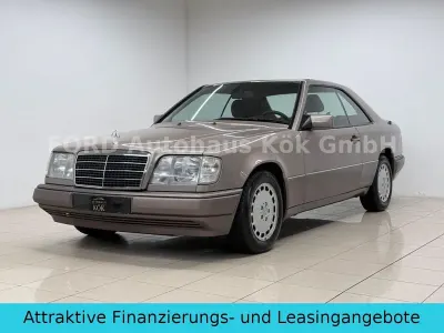 Gebraucht Mercedes E220 150 PS (110 kW) 1993 Braun Coupé