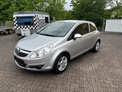 Używany Opel Corsa Edition 80 KM (58 kW) 2008 Srebrny Hatchback