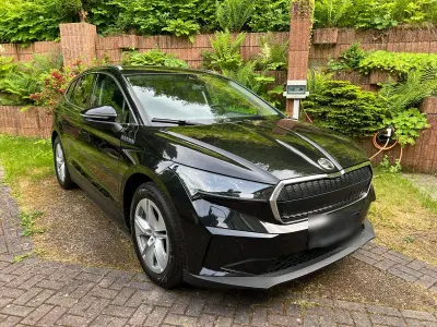 Gebraucht Skoda Enyaq iV Loft 150 kW (204 PS) 2021 Schwarz SUV