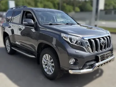 Gebraucht Toyota Land Cruiser Executive 177 PS (130 kW) 2016 Grau SUV
