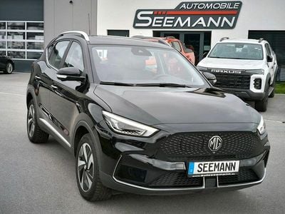 Second-hand MG ZS Luxury 114 kW (156 CP) 2022 Negru SUV