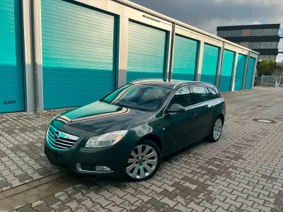 Gebraucht Opel Insignia 159 PS (116 kW) 2010 Grün Kombi