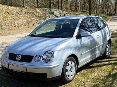 Gebraucht VW Polo 64 PS (47 kW) 2004 Silber Kleinwagen