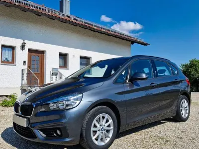 Gebraucht BMW 218 Active Tourer Advantage 150 PS (110 kW) 2015 Grau Van / Kleinbus