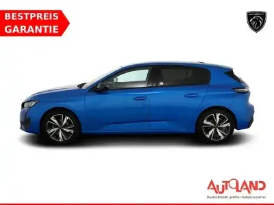 Gebraucht Peugeot 308 131 PS (96 kW) 2024 Rot Limousine