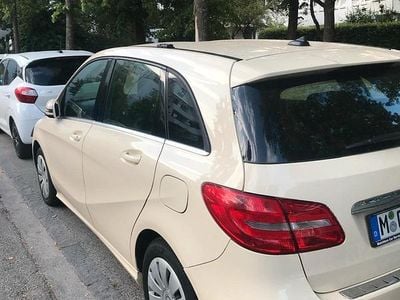 Mercedes B180