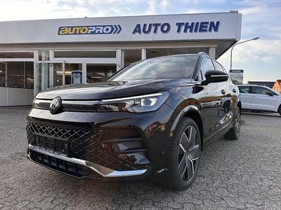 Nuova VW Tiguan R-line 150 CV (110 kW) 2025 Nero SUV